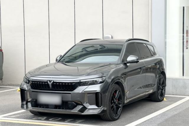 Used VOYAH FREE 2025 318 259 km All-Wheel-Drive Exploration Edition
