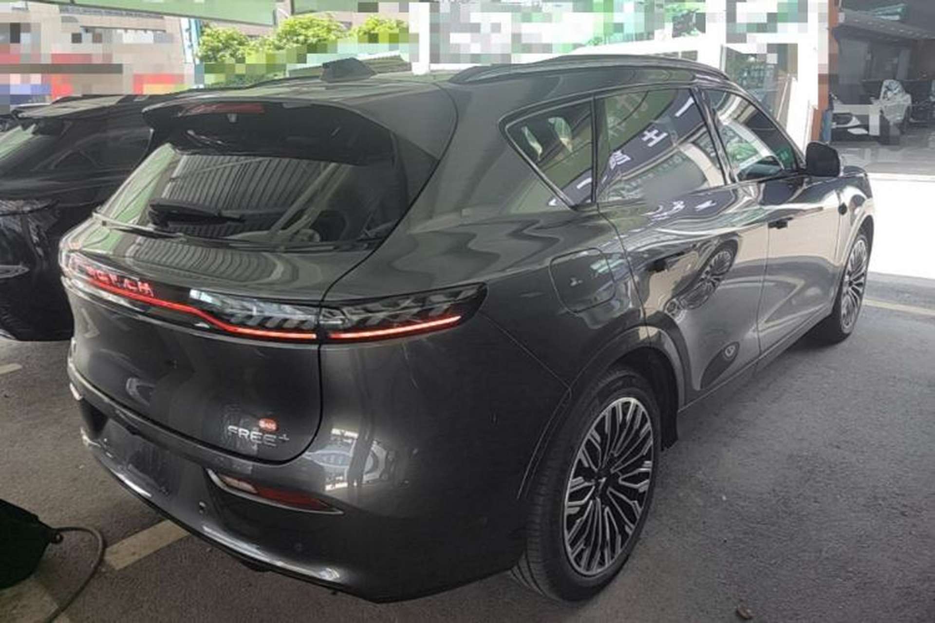 Used VOYAH FREE 2025 Model FREE+ Four-Wheel-Drive Qiankun Edition Rear Right 45 Deg