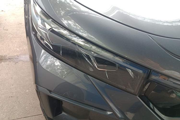 Used VOYAH FREE 2025 318 318 km Rear-Drive Touring Edition Right Front Headlight