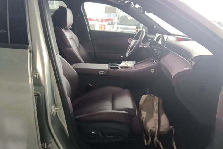 Used VOYAH FREE 2025 Model FREE+ Rear-Drive Qiankun Edition Right Front Seat