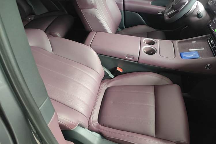 Used VOYAH FREE 2025 Model FREE+ Four-Wheel-Drive Qiankun Edition Right Front Seat