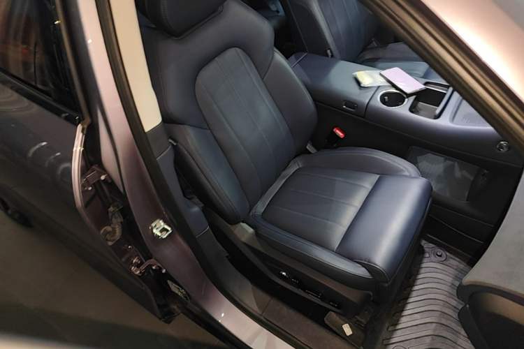 Used VOYAH FREE 2025 Model FREE+ Four-Wheel-Drive Qiankun Edition Right Front Seat