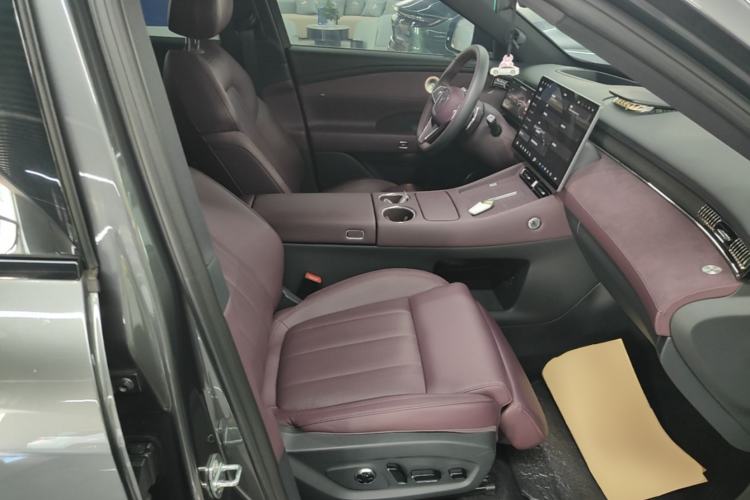 Used VOYAH FREE 2025 Model FREE+ Four-Wheel-Drive Qiankun Edition Right Front Seat