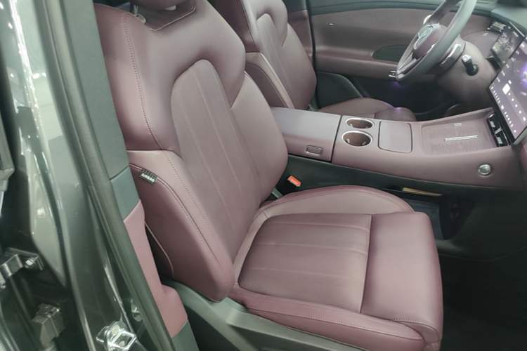 Used VOYAH FREE 2025 Model FREE+ Four-Wheel-Drive Qiankun Edition Right Front Seat
