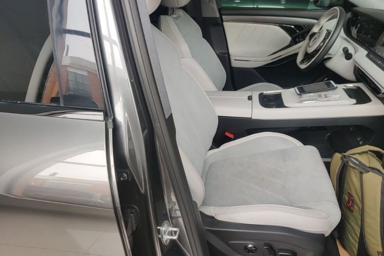 Used VOYAH FREE 2025 318 318 km Rear-Drive Touring Edition Right Front Seat