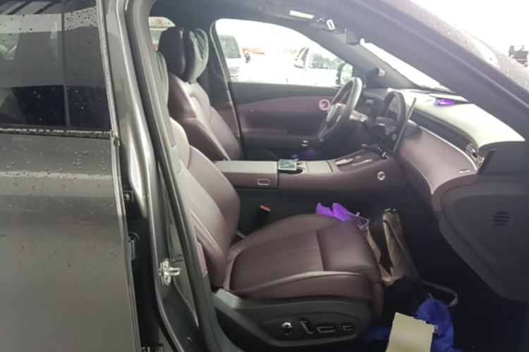 Used VOYAH FREE 2025 Model FREE+ Rear-Drive Qiankun Edition Right Front Seat