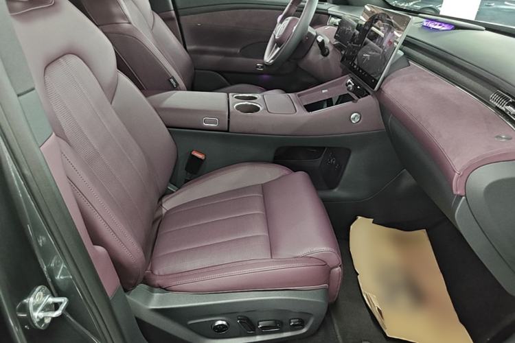 Used VOYAH FREE 2025 Model FREE+ Rear-Drive Qiankun Edition Right Front Seat