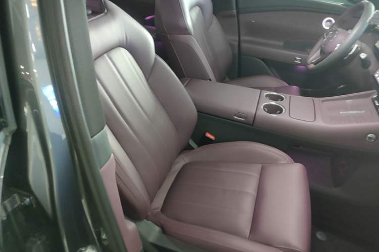 Used VOYAH FREE 2025 Model FREE+ Four-Wheel-Drive Qiankun Edition Right Front Seat