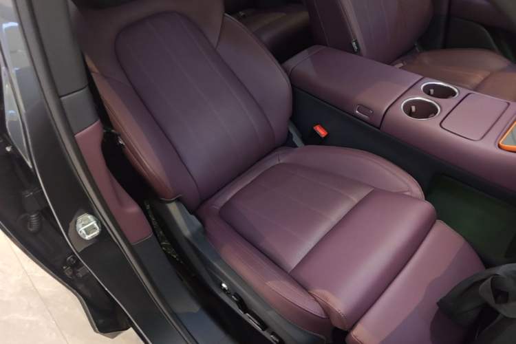 Used VOYAH FREE 2025 Model FREE+ Four-Wheel-Drive Qiankun Edition Right Front Seat