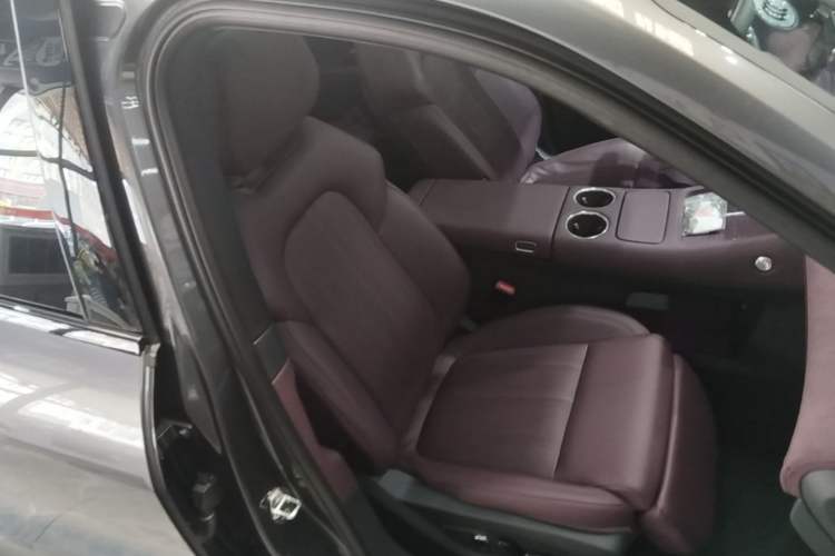 Used VOYAH FREE 2025 Model FREE+ Four-Wheel-Drive Qiankun Edition Right Front Seat