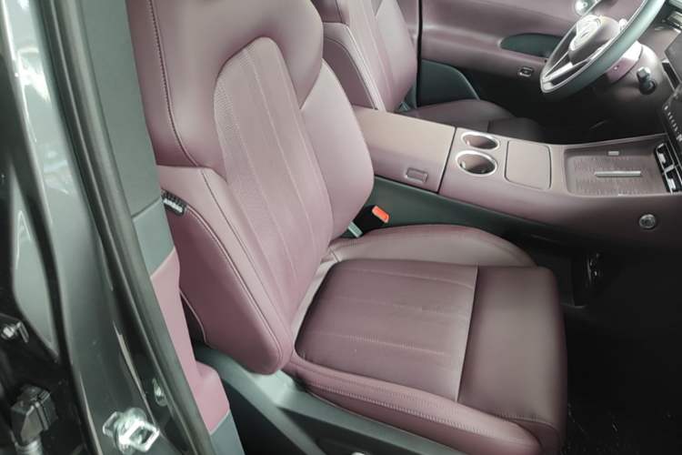 Used VOYAH FREE 2025 Model FREE+ Rear-Drive Qiankun Edition Right Front Seat