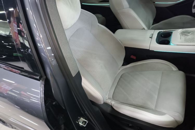 Used VOYAH FREE 2025 318 318 km Rear-Drive Touring Edition Right Front Seat