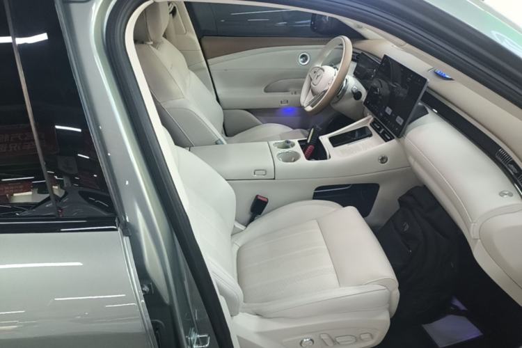 Used VOYAH FREE 2025 Model FREE+ Four-Wheel-Drive Qiankun Edition Right Front Seat