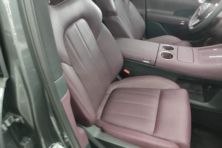 Used VOYAH FREE 2025 Model FREE+ Rear-Drive Qiankun Edition Right Front Seat