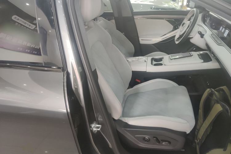 Used VOYAH FREE 2025 318 318 km Rear-Drive Touring Edition Right Front Seat