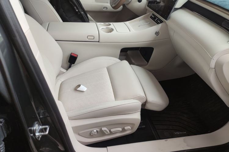Used VOYAH FREE 2025 Model FREE+ Rear-Drive Qiankun Edition Right Front Seat