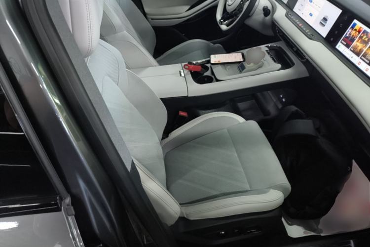 Used VOYAH FREE 2025 318 318 km Rear-Drive Touring Edition Right Front Seat