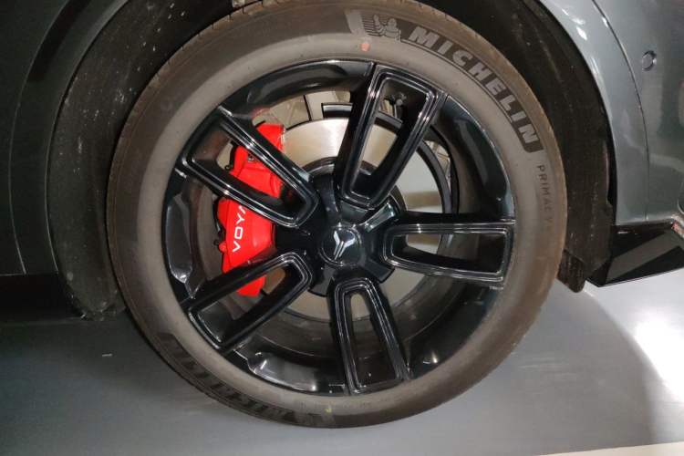 Used VOYAH FREE 2025 318 318 km Rear-Drive Touring Edition Right Front Wheel Hub