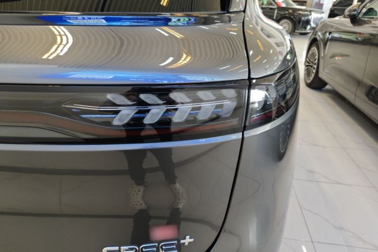 Used VOYAH FREE 2025 Model FREE+ Four-Wheel-Drive Qiankun Edition Right Rear Taillight