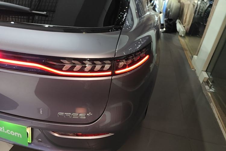 Used VOYAH FREE 2025 Model FREE+ Four-Wheel-Drive Qiankun Edition Right Rear Taillight