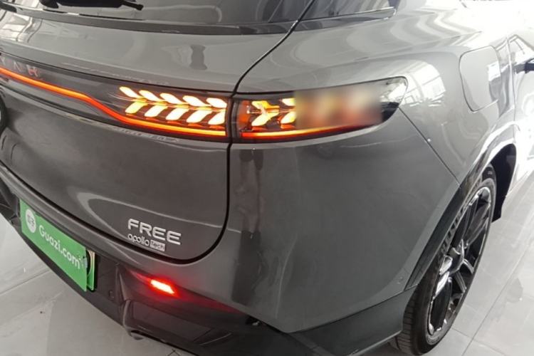 Used VOYAH FREE 2025 318 259 km All-Wheel-Drive Exploration Edition Right Rear Taillight