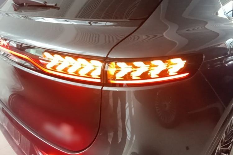 Used VOYAH FREE 2025 Model FREE+ Rear-Drive Qiankun Edition Right Rear Taillight