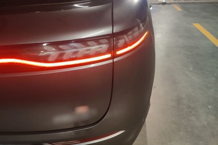 Used VOYAH FREE 2025 Model FREE+ Rear-Drive Qiankun Edition Right Rear Taillight