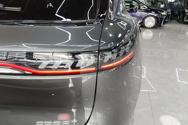 Used VOYAH FREE 2025 Model FREE+ Rear-Drive Qiankun Edition Right Rear Taillight