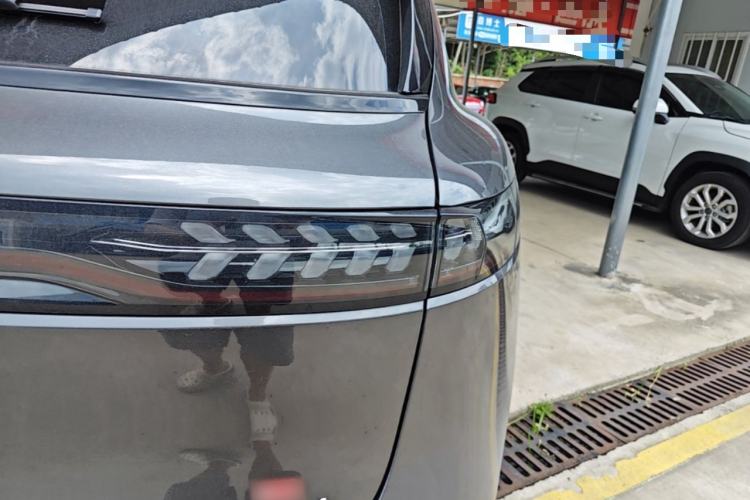 Used VOYAH FREE 2025 Model FREE+ Four-Wheel-Drive Qiankun Edition Right Rear Taillight