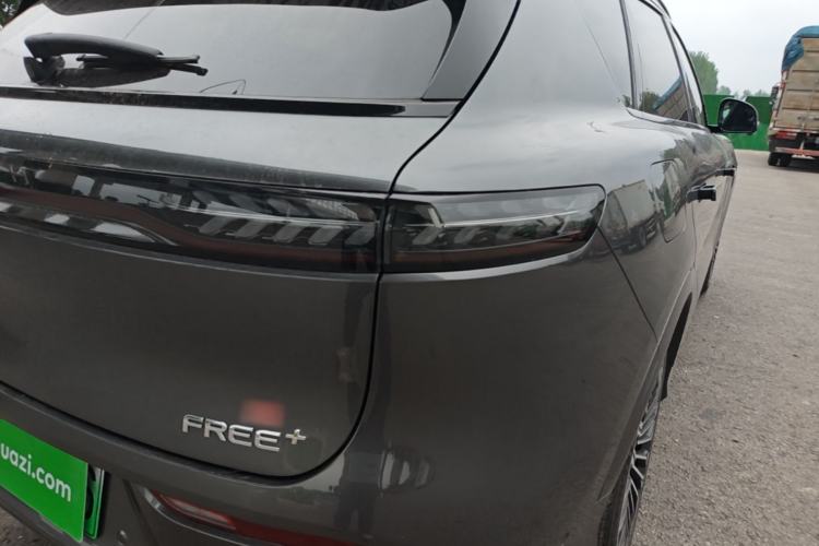 Used VOYAH FREE 2025 Model FREE+ Four-Wheel-Drive Qiankun Edition Right Rear Taillight