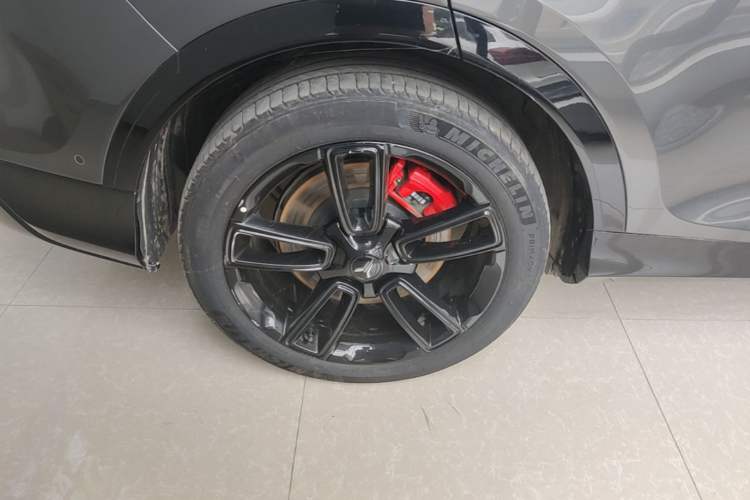 Used VOYAH FREE 2025 318 318 km Rear-Drive Touring Edition Right Rear Wheel Hub