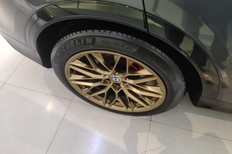 Used VOYAH FREE 2025 318 259 km All-Wheel-Drive Exploration Edition Right Rear Wheel Hub