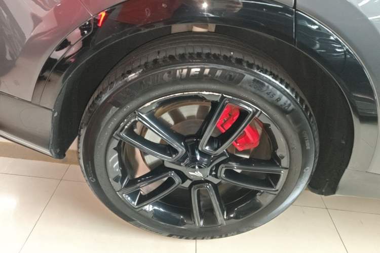 Used VOYAH FREE 2025 318 318 km Rear-Drive Touring Edition Right Rear Wheel Hub