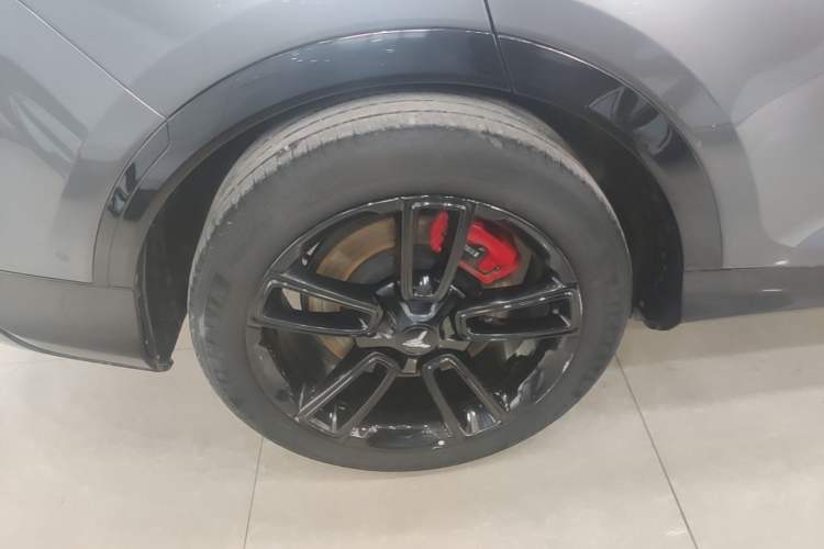 Used VOYAH FREE 2025 318 318 km Rear-Drive Touring Edition Right Rear Wheel Hub