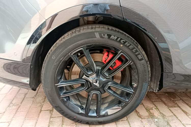 Used VOYAH FREE 2025 318 259 km All-Wheel-Drive Exploration Edition Right Rear Wheel Hub