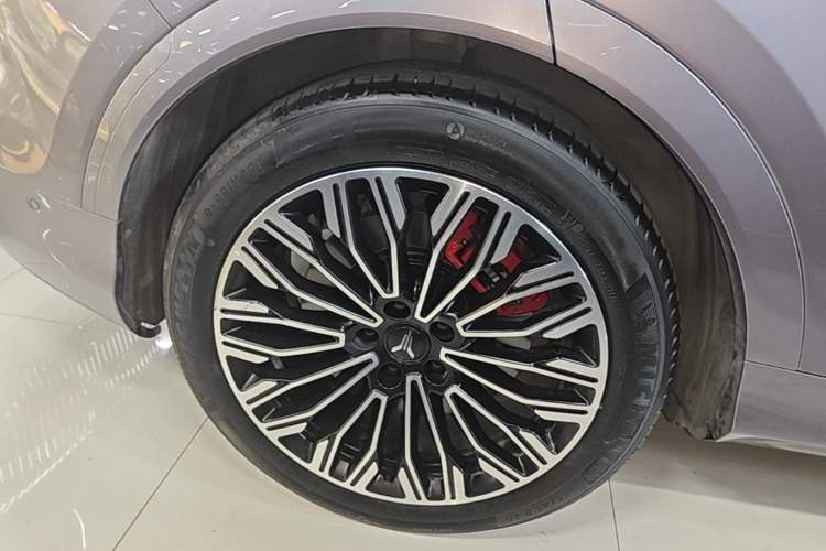 Used VOYAH FREE 2025 Model FREE+ Four-Wheel-Drive Qiankun Edition Right Rear Wheel Hub