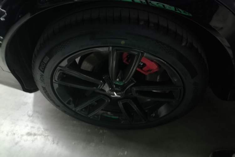 Used VOYAH FREE 2025 318 318 km Rear-Drive Touring Edition Right Rear Wheel Hub