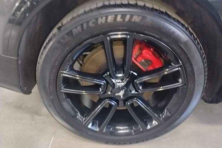 Used VOYAH FREE 2025 318 259 km All-Wheel-Drive Exploration Edition Right Rear Wheel Hub