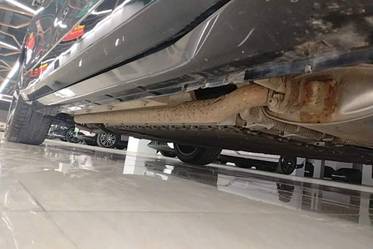 Used VOYAH FREE 2025 318 259 km All-Wheel-Drive Exploration Edition Right Side Sill