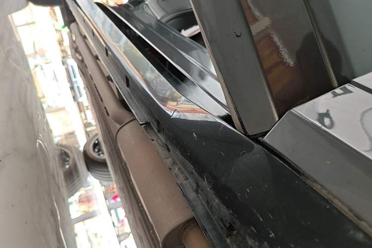 Used VOYAH FREE 2025 Model FREE+ Rear-Drive Qiankun Edition Right Side Sill