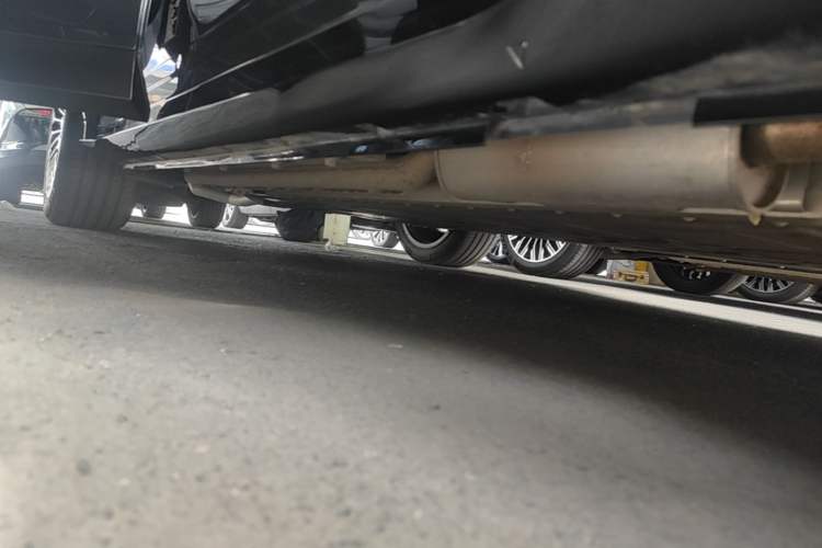 Used VOYAH FREE 2025 Model FREE+ Four-Wheel-Drive Qiankun Edition Right Side Sill