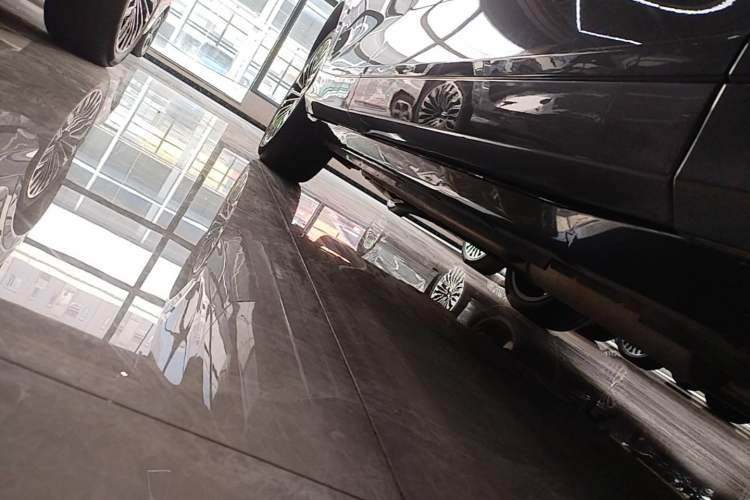 Used VOYAH FREE 2025 Model FREE+ Four-Wheel-Drive Qiankun Edition Right Side Sill