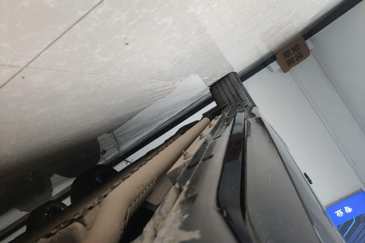 Used VOYAH FREE 2025 318 318 km Rear-Drive Touring Edition Right Side Sill
