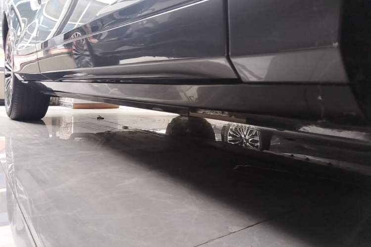 Used VOYAH FREE 2025 Model FREE+ Rear-Drive Qiankun Edition Right Side Sill