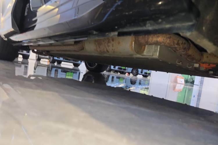 Used VOYAH FREE 2025 Model FREE+ Four-Wheel-Drive Qiankun Edition Right Side Sill