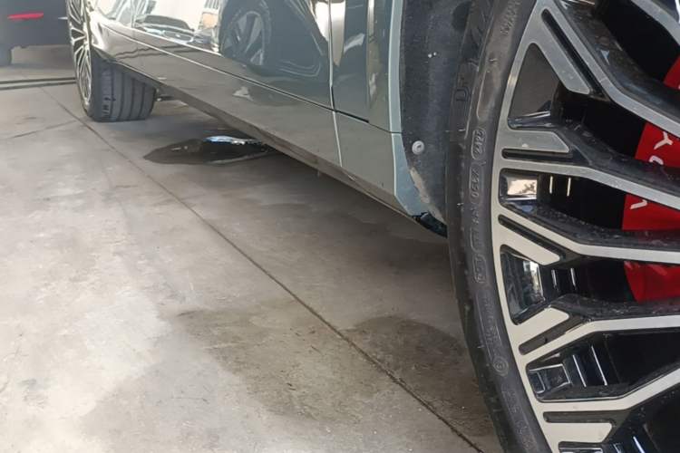 Used VOYAH FREE 2025 Model FREE+ Rear-Drive Qiankun Edition Right Side Sill
