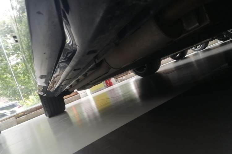 Used VOYAH FREE 2025 Model FREE+ Four-Wheel-Drive Qiankun Edition Right Side Sill