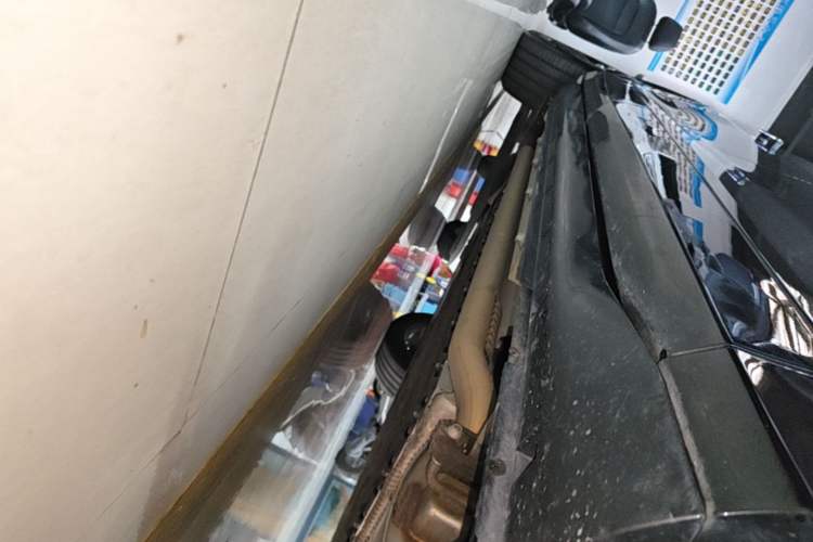 Used VOYAH FREE 2025 318 318 km Rear-Drive Touring Edition Right Side Sill