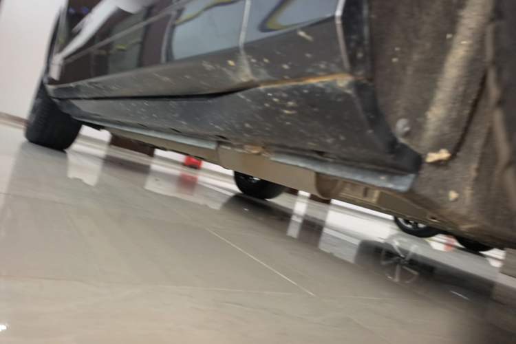 Used VOYAH FREE 2025 Model FREE+ Four-Wheel-Drive Qiankun Edition Right Side Sill