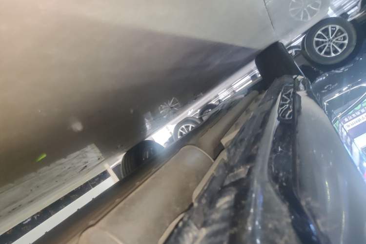 Used VOYAH FREE 2025 Model FREE+ Rear-Drive Qiankun Edition Right Side Sill